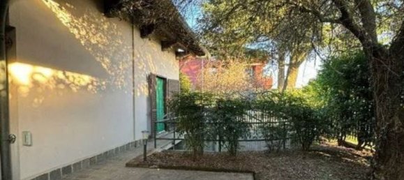 7غرفة فيلا في Besana in Brianza, Italy رقم 7735 5