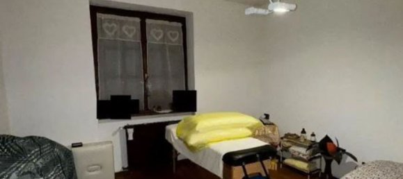 7غرفة فيلا في Besana in Brianza, Italy رقم 7735 36