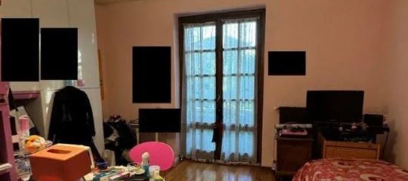 7غرفة فيلا في Besana in Brianza, Italy رقم 7735 35