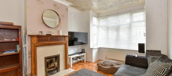 3 bedrooms House in Walthamstow, United Kingdom No. 4002 2