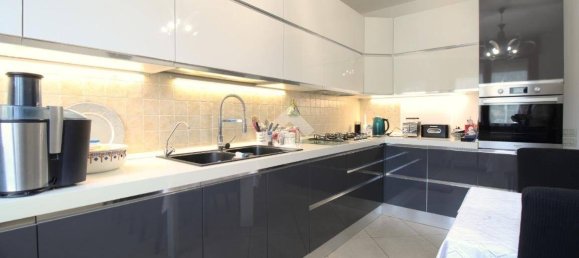 Apartamento de 3 dormitorios en Montecchio Maggiore, Italy No. 293852 4