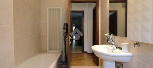 Apartamento de 3 dormitorios en Montecchio Maggiore, Italy No. 293852 17