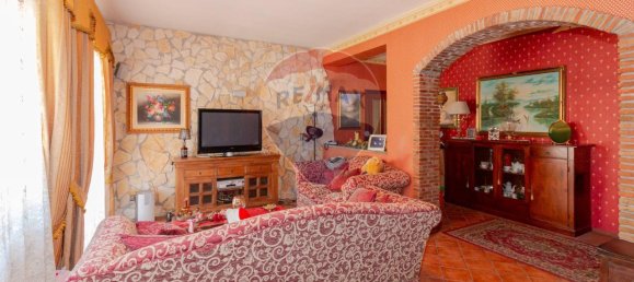 3 rooms Apartment in Belpasso, Italy No. 231017 3
