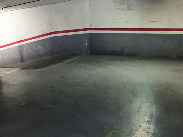 Garaje en Eixample, Spain No. 111774