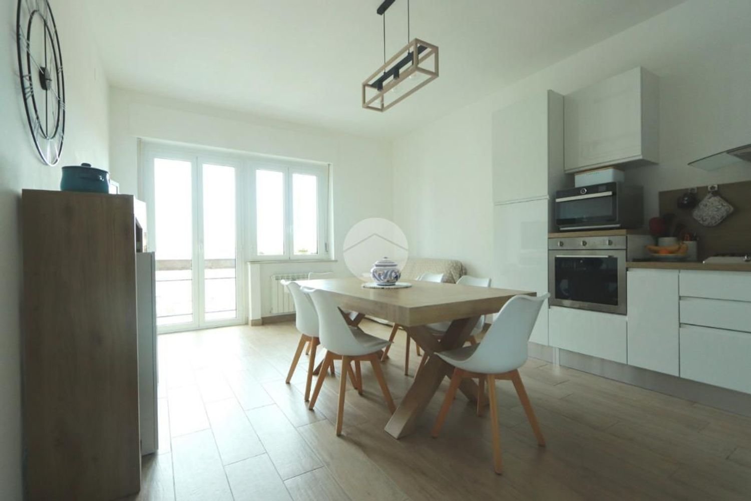 4غرفة شقة في Pescara, Italy رقم 208526