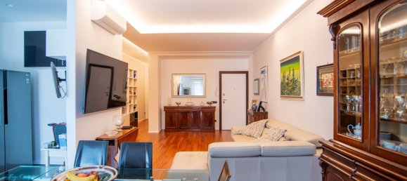 4 Schlafzimmer Wohnung in Rome, Italy, Nr. 360091 5