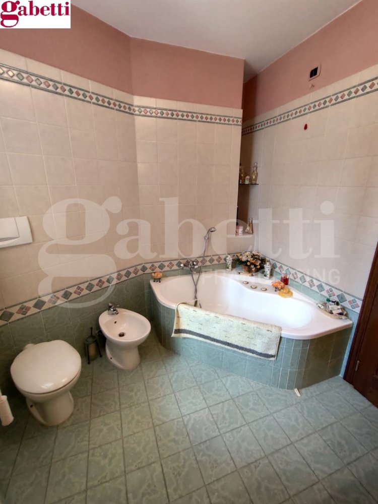 Villa de 4 dormitorios en Asciano, Italy No. 289078