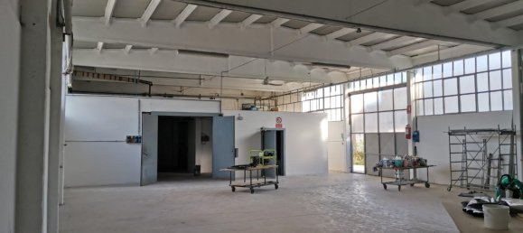 2 rooms Warehouse in Colle di Val d'Elsa, Italy No. 357344 11