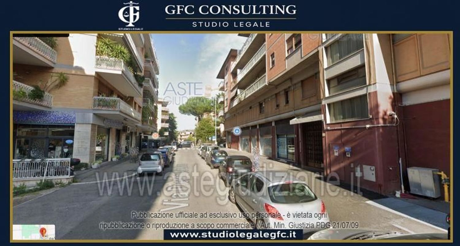 5 bedrooms Apartment in Rome, Italy No. 395436