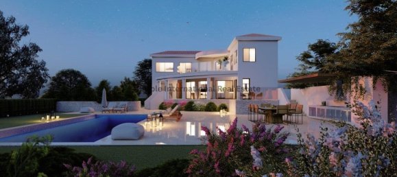 5 bedrooms Villa in Sea Caves, Cyprus No. 5198 6