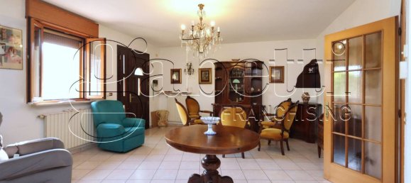 3 bedrooms Villa in Ferrara, Italy No. 340710 6