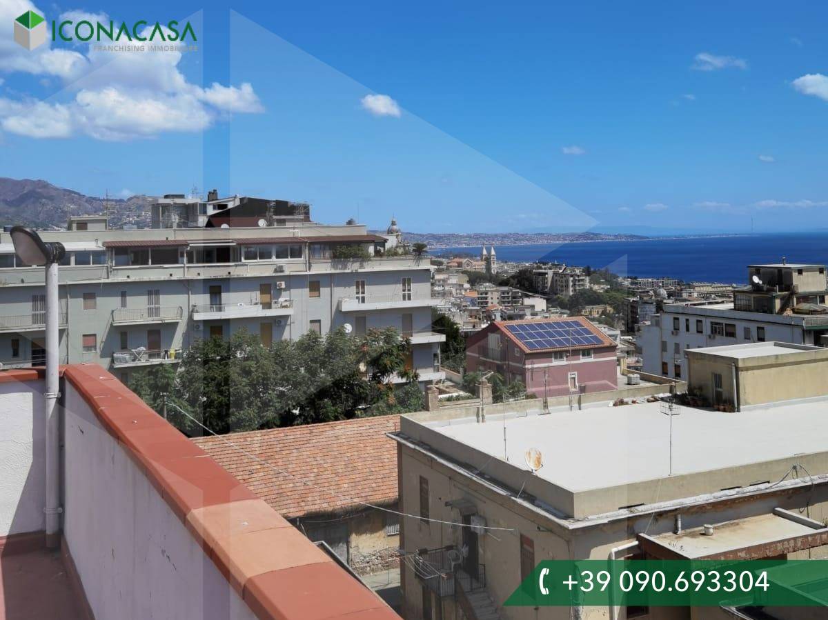 6 rooms House in Messina, Italy No. 25955