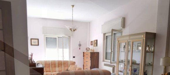 6 rooms House in Messina, Italy No. 25955 10