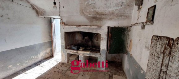 3 rooms House in Scorrano, Italy No. 165108 10
