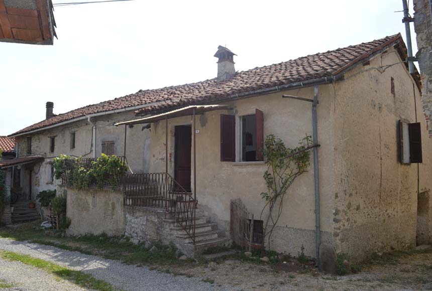 2 bedrooms House in Cairo Montenotte, Italy No. 75682