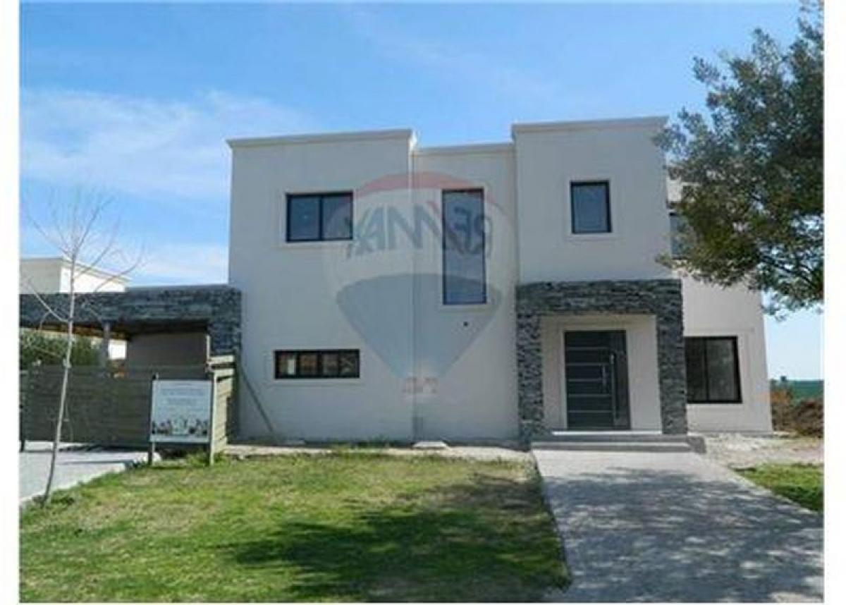 Дом с 3 спальнями в Тигре, Аргентина № 78260