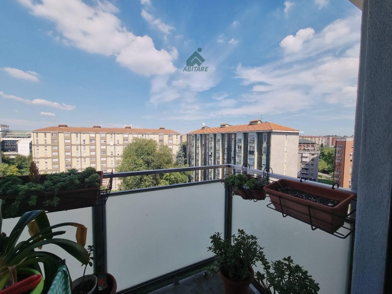 3 bedrooms Apartment in Milan, Italy No. 357802