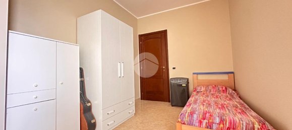 Apartamento de 4 divisões em Montalto Uffugo, Italy N.º 24422 27