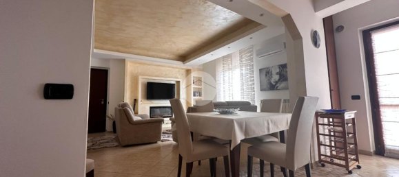 Apartamento de 4 divisões em Montalto Uffugo, Italy N.º 24422 7