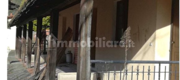 Здание с 5 комнатами в Кастельфранко Пьяндиско, Италия № 298191 2