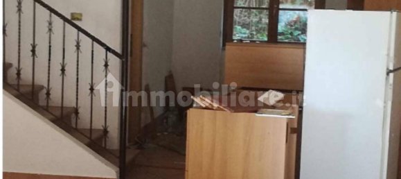 Здание с 5 комнатами в Кастельфранко Пьяндиско, Италия № 298191 12