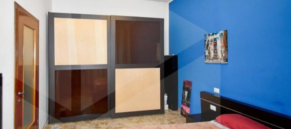 Apartamento de 3 dormitorios en Parabiago, Italy No. 18284 13