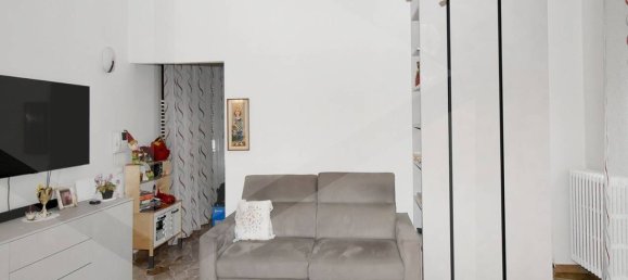 Apartamento de 3 dormitorios en Parabiago, Italy No. 18284 4
