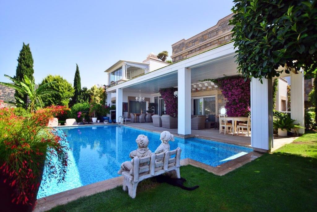 Villa 5+1 in Bodrum, Turkey No. 4758