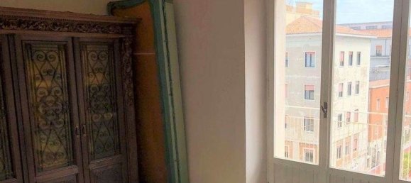 6 rooms Apartment in Ancona, Italy No. 219911 2