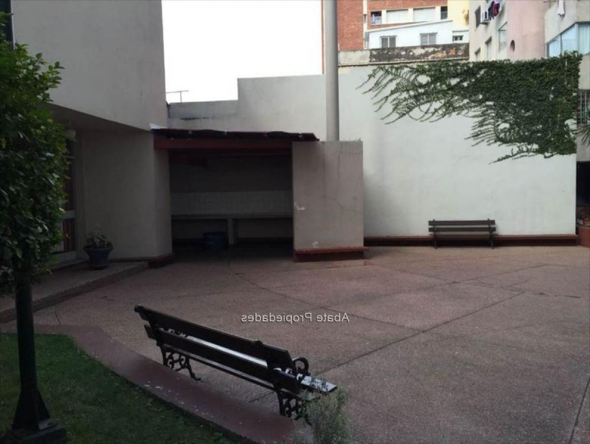 2 bedrooms Apartment in Montevideo, Uruguay No. 9960