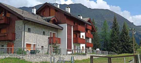 2-salle Appartement à Valleve, Italy No. 102533 16