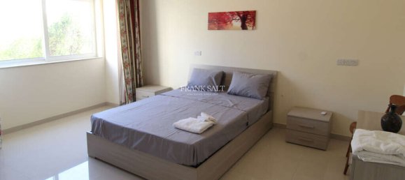 Квартира с 4 спальнями в Гзира, Мальта № 4196 9