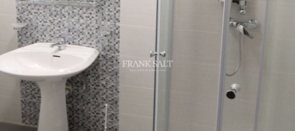 Квартира с 4 спальнями в Гзира, Мальта № 4196 11