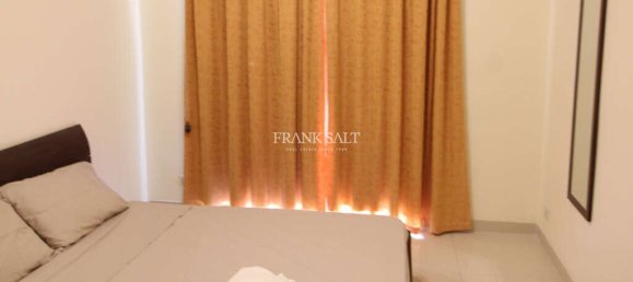 Квартира с 4 спальнями в Гзира, Мальта № 4196 6