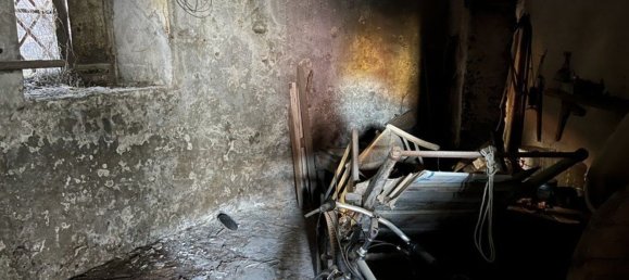 10 rooms House in Massa, Italy No. 115450 2