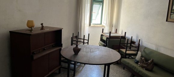 10 rooms House in Massa, Italy No. 115450 49