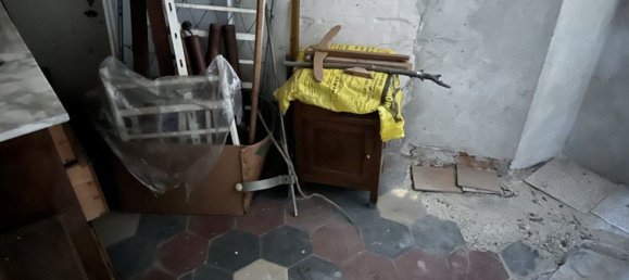 10 rooms House in Massa, Italy No. 115450 12