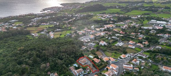 3 bedrooms House in Angra do Heroismo, Portugal No. 36053 6