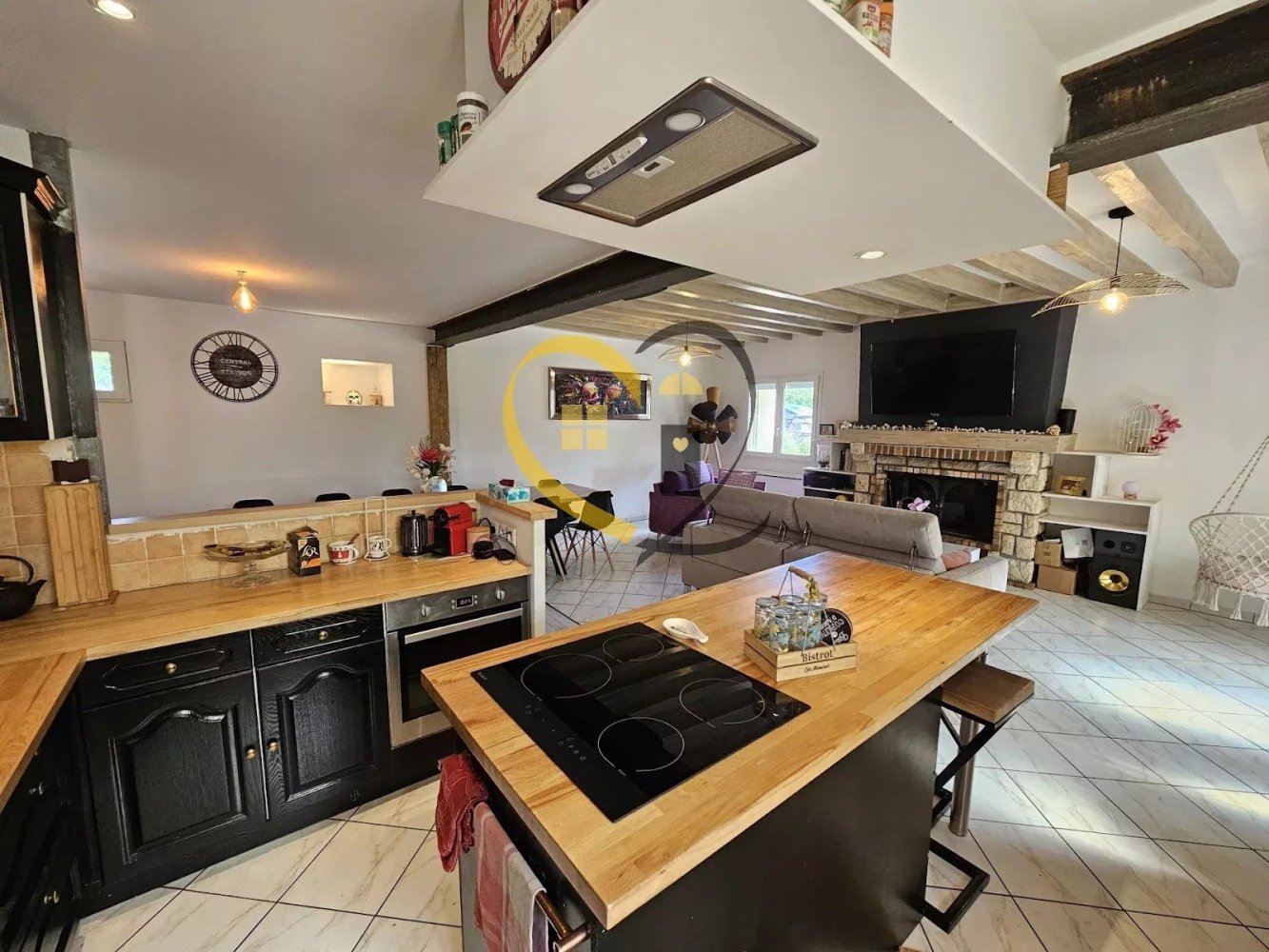 4 chambres Maison à Rians, France No. 65728