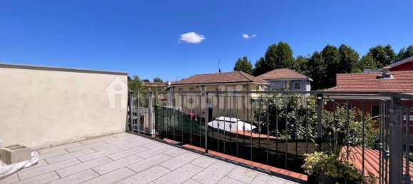 4 bedrooms Villa in Turin, Italy No. 330896 9