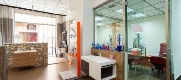 842m² Commercial property in Zaragoza, Spain No. 63756 3