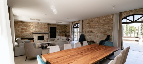 6 bedrooms Villa in Pervolia, Cyprus No. 5098 12