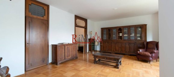 3 bedrooms Apartment in Milan, Italy No. 333153 3