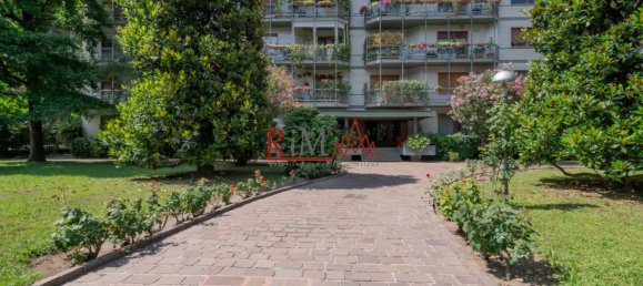 3 bedrooms Apartment in Milan, Italy No. 333153 41