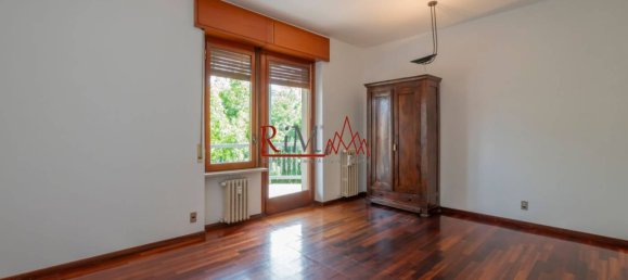 3 bedrooms Apartment in Milan, Italy No. 333153 30