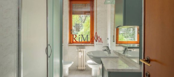 3 bedrooms Apartment in Milan, Italy No. 333153 17