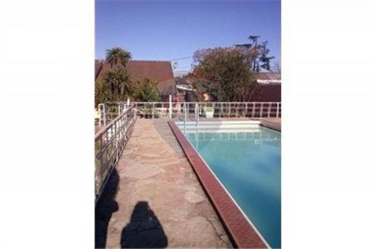 3 bedrooms House in Pilar, Argentina No. 15896