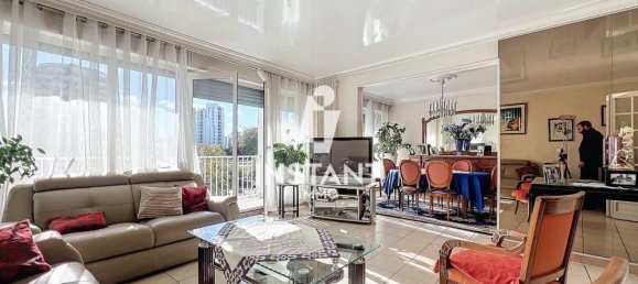 4 bedrooms Apartment in Creteil, France No. 142750 5