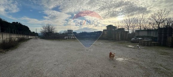 Земельный участок с 1 комнатой в Беневенто, Италия № 143555 2