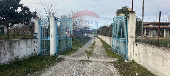 Земельный участок с 1 комнатой в Беневенто, Италия № 143555 6